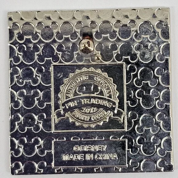 DISNEY Pin Trading ~Character Deluxe Starter Set ~ Donald Duck ~ 2013 - Picture 8 of 11